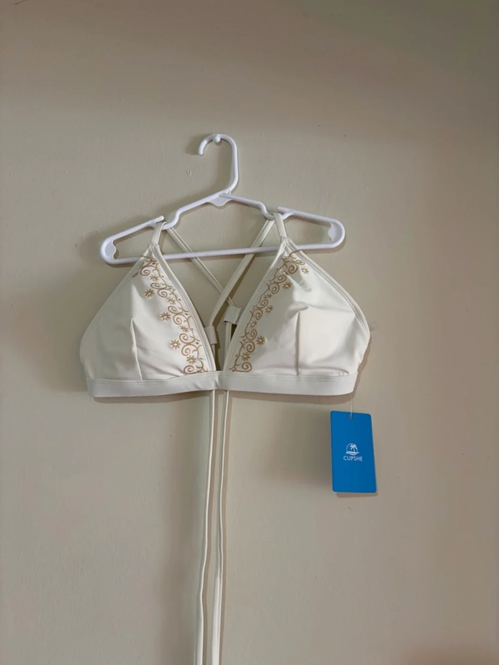Cupshe Cream/white Bikini Set with Gold Embroidery with necklace. - Picture 2 of 13